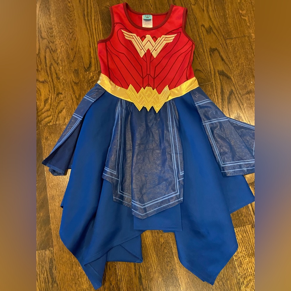 Wonder Woman costume size 10-12